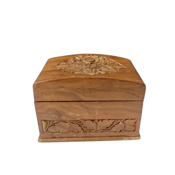 Vintage Decorative‎ Carved Playing Cards Holder Wood Hinged Box 2 Decks Included - Picture 1 of 8